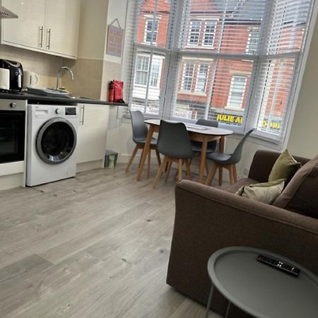 Studio Flat 2A Central Colwyn Bay Exterior photo