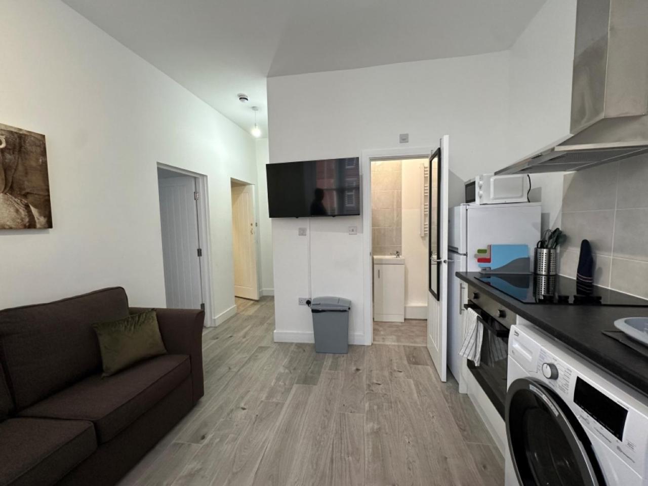 Studio Flat 2A Central Colwyn Bay Exterior photo